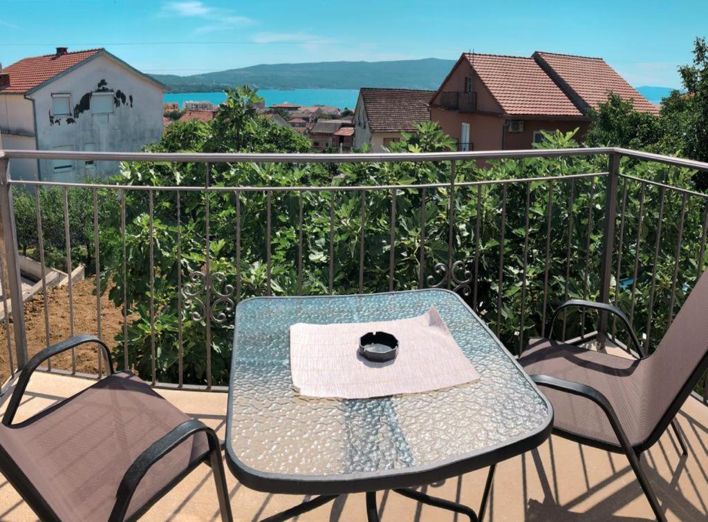 Apartmani Cupara Tivat Bagian luar foto